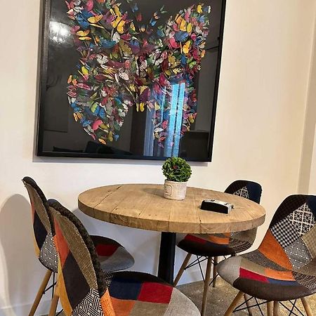 Cozy Apartment At Gazi Square Athens Luaran gambar