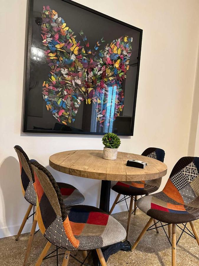 Cozy Apartment At Gazi Square Athens Luaran gambar