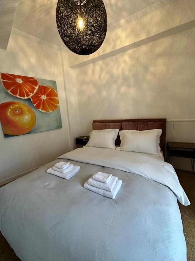 Cozy Apartment At Gazi Square Athens Luaran gambar
